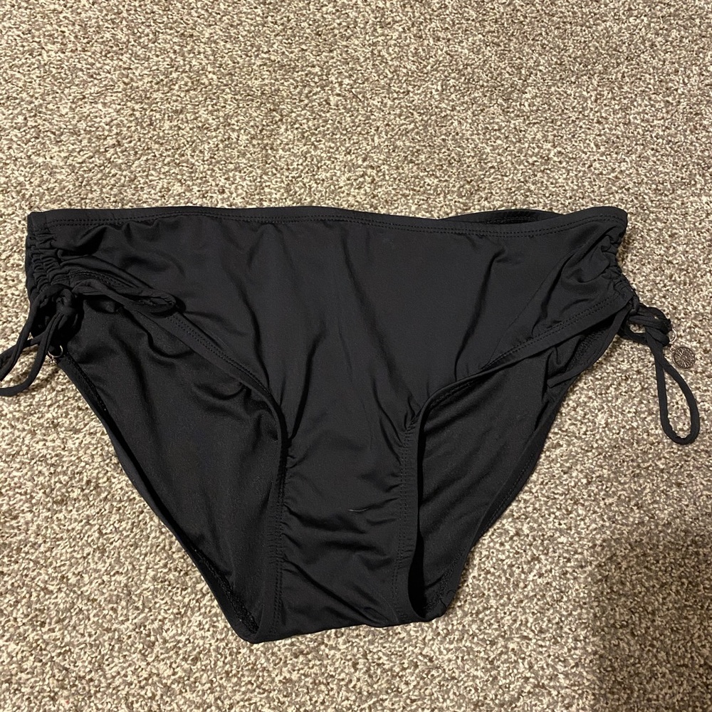 black bikini bottoms